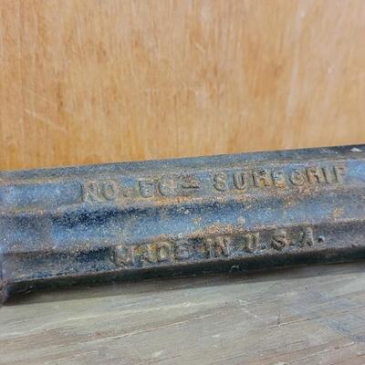 Lot 18: Vintage No. 56 SURE GRIP Tool 