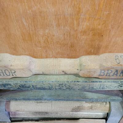 Lot 20: Antique ANCHOR BRAND Washer