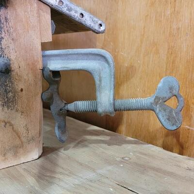 Lot 20: Antique ANCHOR BRAND Washer