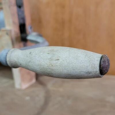 Lot 20: Antique ANCHOR BRAND Washer