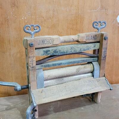 Lot 20: Antique ANCHOR BRAND Washer