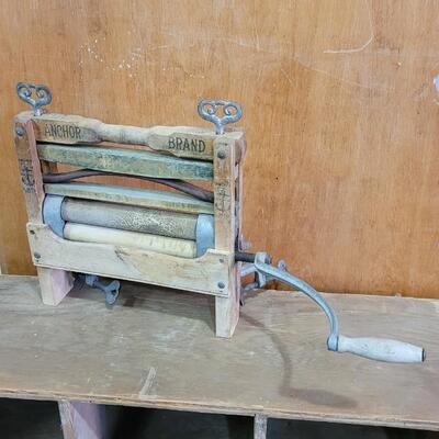 Lot 20: Antique ANCHOR BRAND Washer