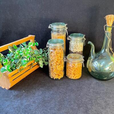 Lot 1 Glass decor Items