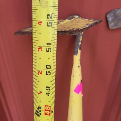 Lot 28: Assortment of (3) Vintage Garden Tools