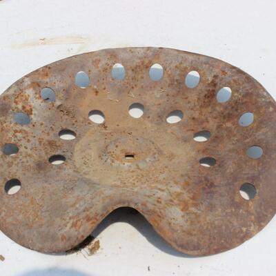     TRACTOR SEATS