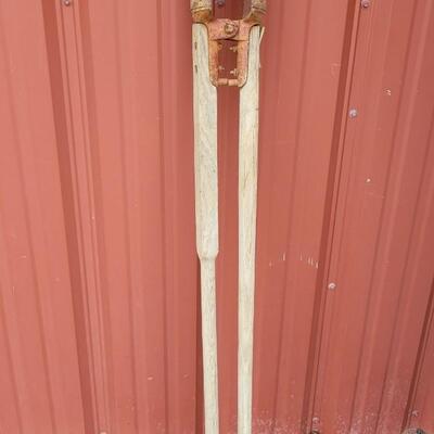 Lot 31: Vintage Post Hole Digger Tool 