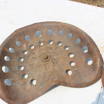 TRACTOR SEATS