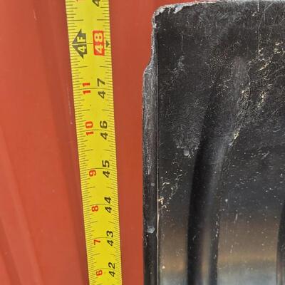 Lot 34: Plastic Snow Shovel 