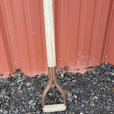 Lot 35: Vintage Steel Snow Shovel 