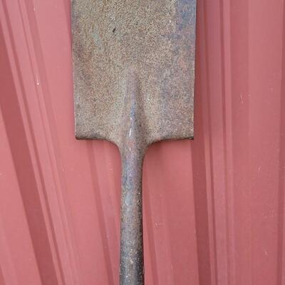 Lot 36: Vintage Shovel w/ Blue Accent Painted Handle