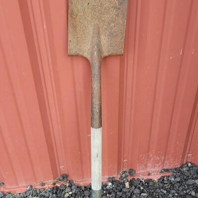 Lot 36: Vintage Shovel w/ Blue Accent Painted Handle