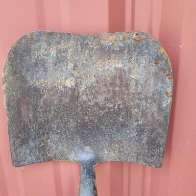 Lot 42: Vintage Trimmer Garden Tool 