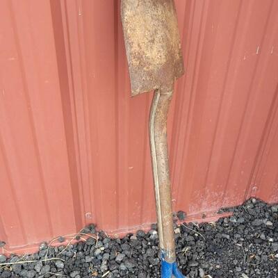 Lot 43: Vintage Metal Shovel w/ Blue Handle Trim 