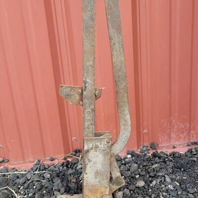 Lot 44: Vintage Large Floor Jack