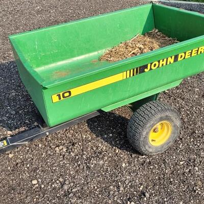 Lot 45: JOHN DEERE Wagon w/ Trailer Hitch 