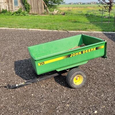 Lot 45: JOHN DEERE Wagon w/ Trailer Hitch 