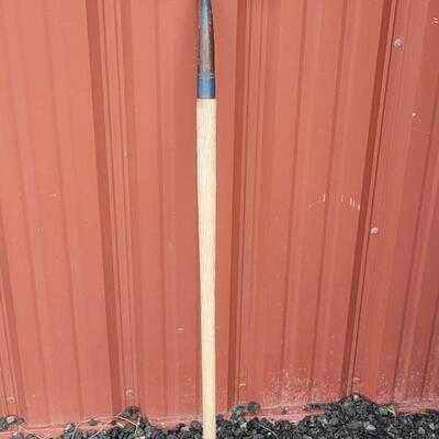 Lot 51: Vintage Shovel FEATHERWEIGHT TEMPERED