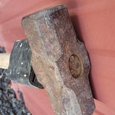 Lot 53: Vintage 35" Sledgehammer (Solid Mount)