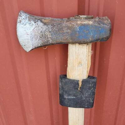 Lot 54: Vintage 34" Wooden Handle Axe (Loose Mount)