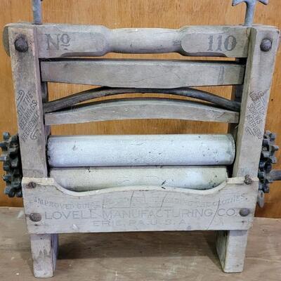 Lot 56: Vintage LOVELL No. 110 Hand Clothes Washer
