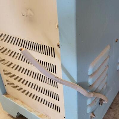 Lot 59: HYDROZONE Water Purification System (Needs New Power Supply)