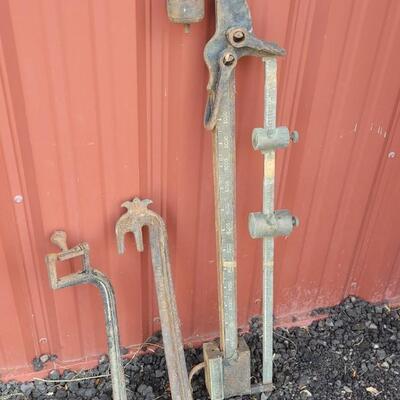 Lot 63: Vintage FAIRBANKS Short Iron Pillar Beam Livestock Scale INCOMPLETE