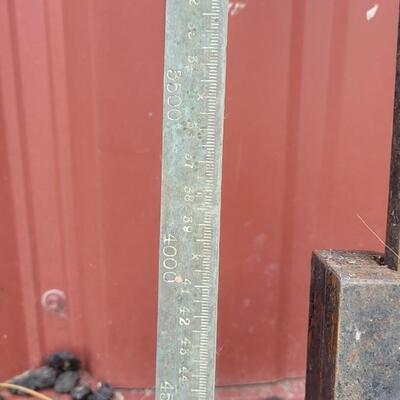 Lot 63: Vintage FAIRBANKS Short Iron Pillar Beam Livestock Scale INCOMPLETE