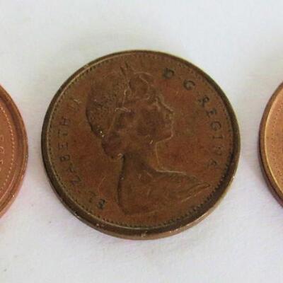 Canadian Coin Lot: 1996 2 Dollar, 1987 1 Dollar, 1981 Quater, 1999 Nickel, 1999 and 2002 Pennies