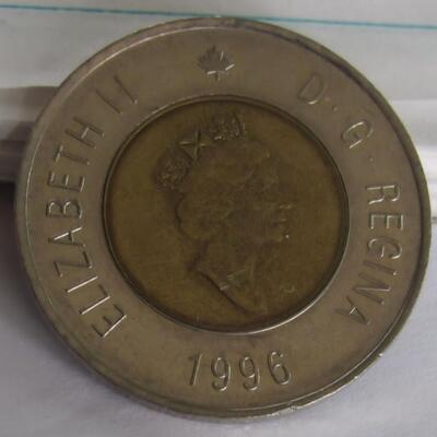 Canadian Coin Lot: 1996 2 Dollar, 1987 1 Dollar, 1981 Quater, 1999 Nickel, 1999 and 2002 Pennies