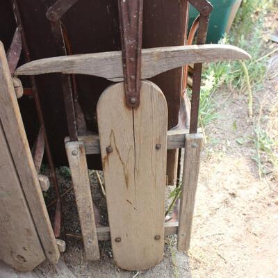    VINTAGE SLEDS