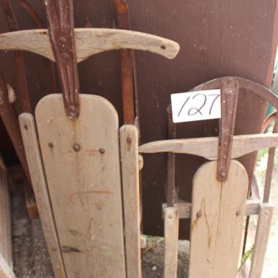    VINTAGE SLEDS