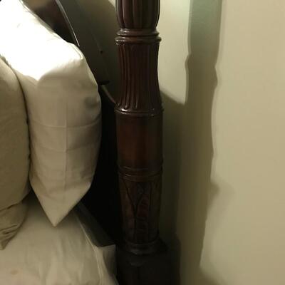 BOMBAY CANOPY POSTER  QUEEN BEDROOM SUITE