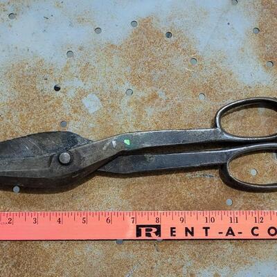 Lot 72: (2) Vintage Snips (WISS 9 + WILCOX CO.)