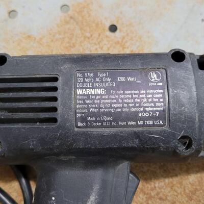 Lot 79: 1200 Watt Black and Decker Heat Gun 