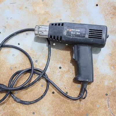 Lot 79: 1200 Watt Black and Decker Heat Gun 