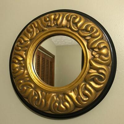 ROUND GOLD WALL MIRROR