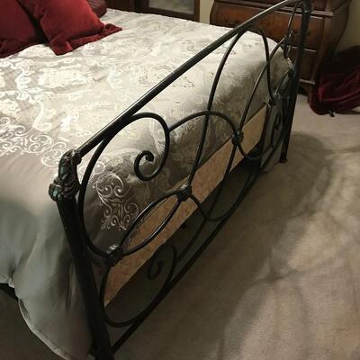  IRON STYLE FRAME BEDROOM SET
