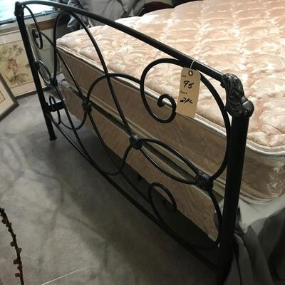  IRON STYLE FRAME BEDROOM SET