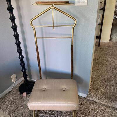 Vintage Mid Century Pearl Wick Gentleman's Butler Dressing Room Valet Chair