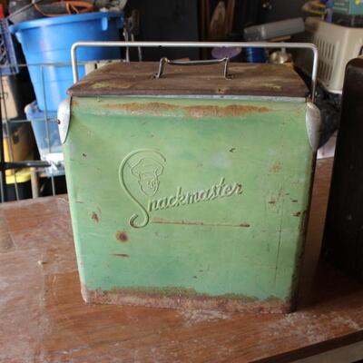   VINTAGE ICECHEST