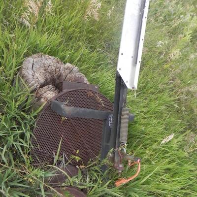   OUTTERS CLAY PIGEON THROWER