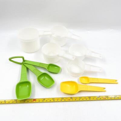 MEASURING CUP AND SPOON LOT 
