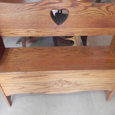  WOODEN STORAGE BENCH