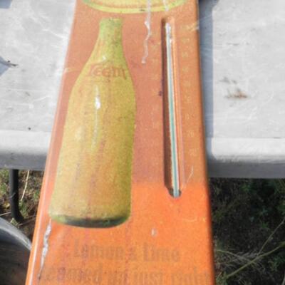   TIN TEEM ADVERTISING SIGN