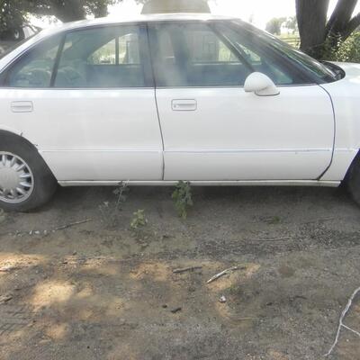  ' 97 OLDSMOBILE 88 LS