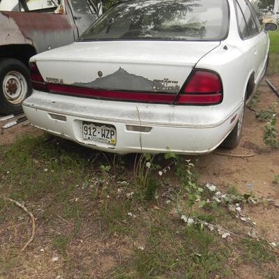   ' 97 OLDSMOBILE 88 LS
