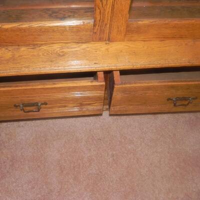  ANTIQUE WOODEN CABINET
