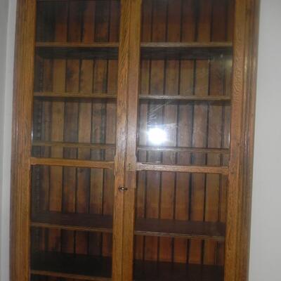  ANTIQUE WOODEN CABINET
