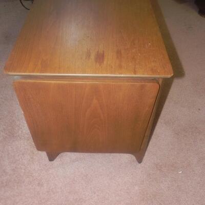   VINTAGE WOODEN END TABLES