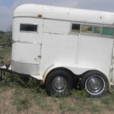    HORSE TRAILER